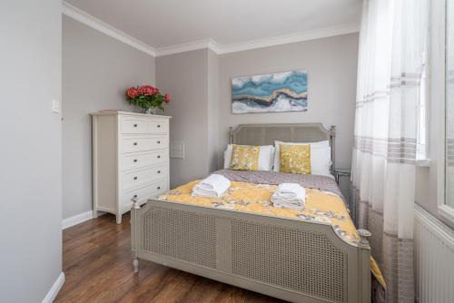 Island Gardens House | Urban Escape - Spacious 3-Bedroom Home Close to Canary Wharf