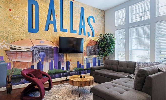 Richardson House | Urban Escape - Your away home and office “20 minutes from everything!
