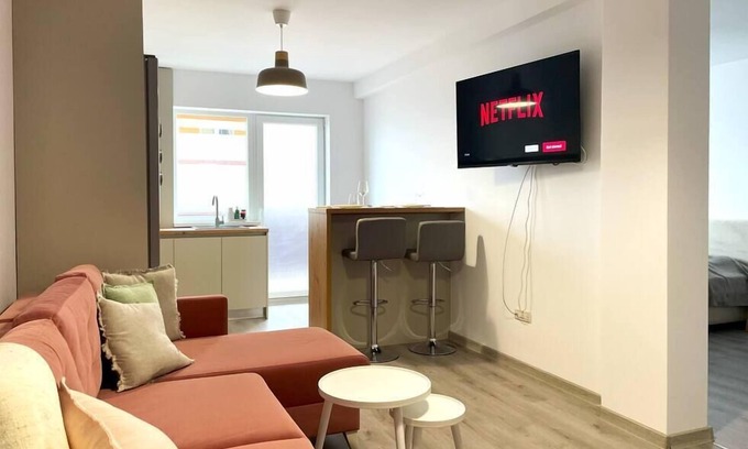 Sinpetru Apartment | Urban Mountain Apartment