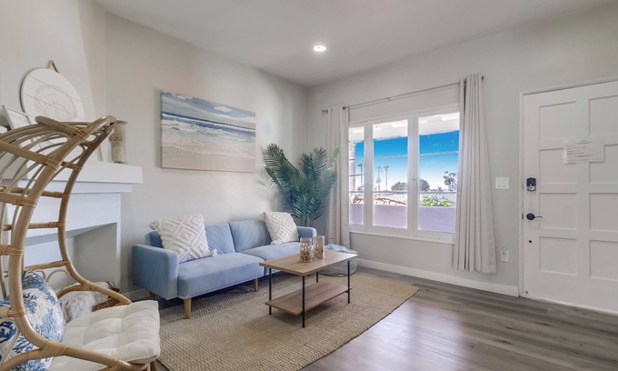 Park West Apartment | Urban Oasis: Charming 2-bedroom apartment Historic Charm Meets Modern Comfort