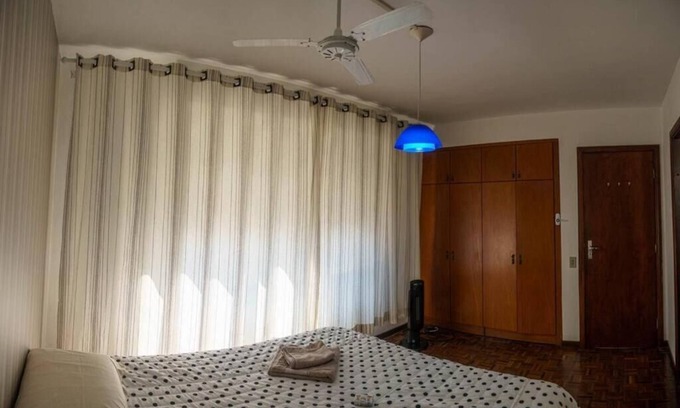 Vila Izabel Apartment | Urban Refuge in Curitiba. Cozy apartment 10 minutes from the center.