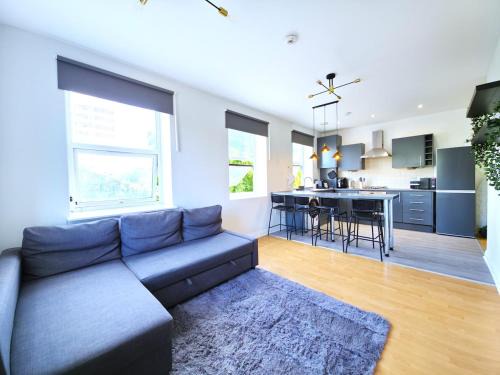 Abbey Apartment | Urban retreat near the station