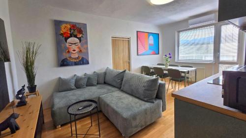 Radvan Apartment | Urban Zen Stay
