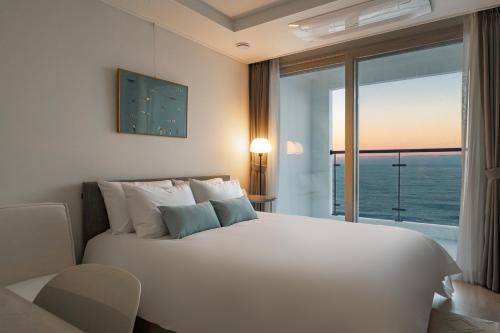 Sokcho Apartment | Urbanstay Sokcho Deungdae Beach