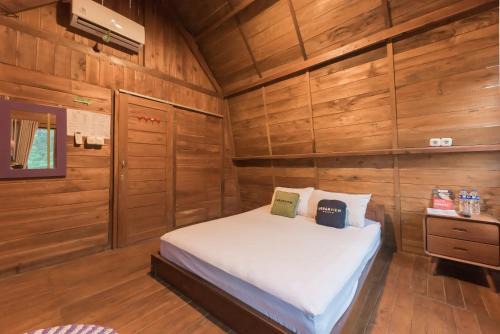Cianjur Hotel | Urbanview Hotel Cianjur City Park by RedDoorz