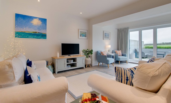 Little Petherick House | Urchins Peak - Four Bedroom House, Sleeps 8