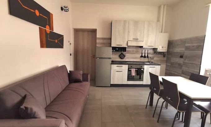Lonate Pozzolo Apartment | URO'S HOME
