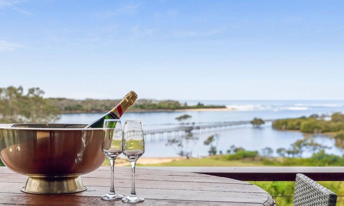 Urunga Apartment | Urunga Magic - Spacious 3-bedroom home with elevated views to catch the summer breez