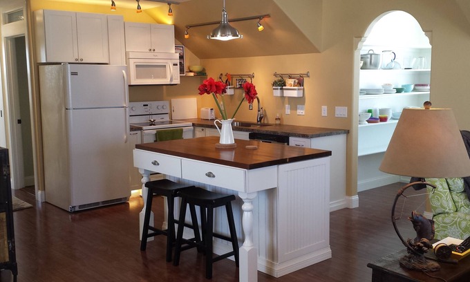 St. Anthony Apartment | Fabulous Guest House with Swimming Pond and Gazebo - Near Rexburgn