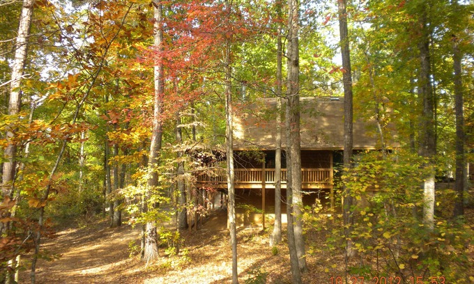 Pine Mountain Cabin | Summer Sale is Here! Close to Callaway with reduced rates.