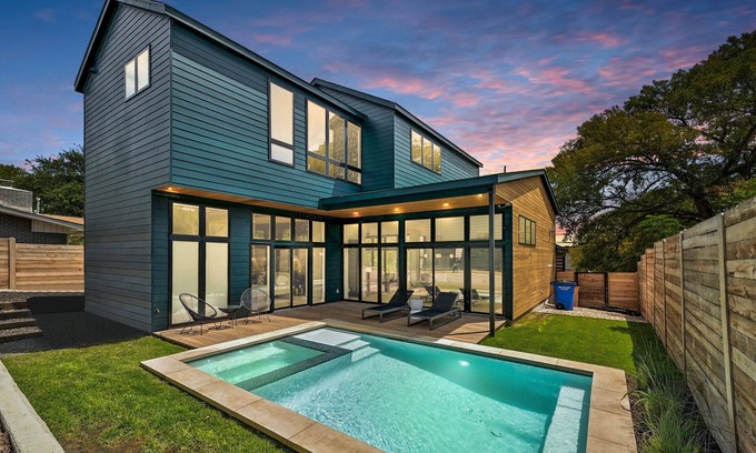 Riverside House | UT Football Fave - Pool + Hot Tub, Tulum Inspired!