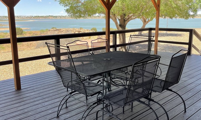 Quay County House | Ute Sunset Lake House-3 Bed/2 Bath Lakefront Home