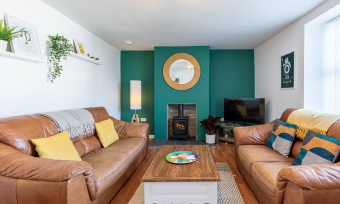 Bethesda House | Uwch Ogwen - Two Bedroom House, Sleeps 3