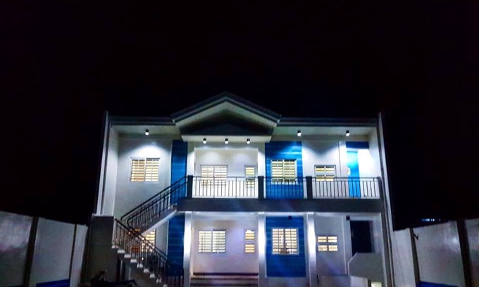 Limay Bed & Breakfast | V and G Suites Limay