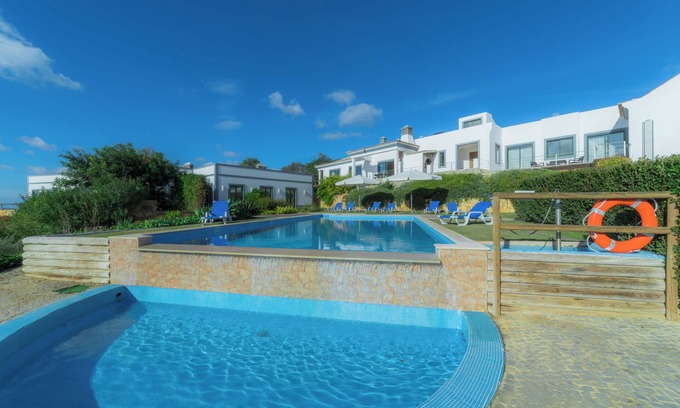 Ariolos Villa | V3 Casa Ariolos II in Estoi with shared pool