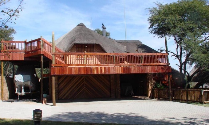 Parys House | Vaal River Lodge Haven