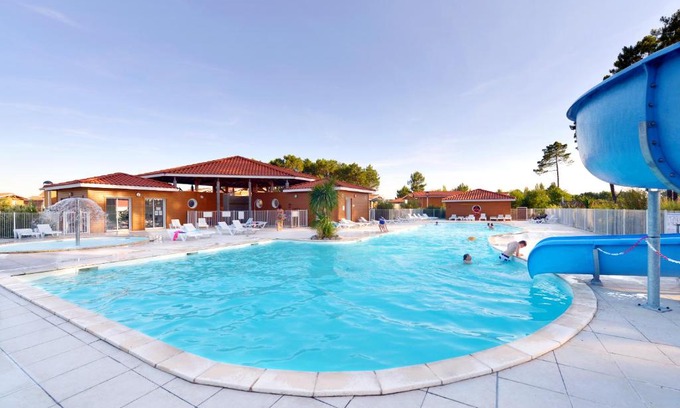 Parentis-en-Born Resort | Vacancéole - Le Domaine des Grands Lacs