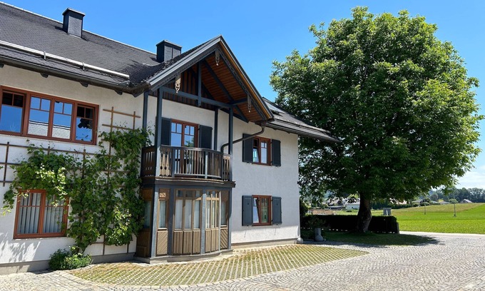 Sankt Georgen im Attergau Apartment | Vacation apartment Schneeweiss