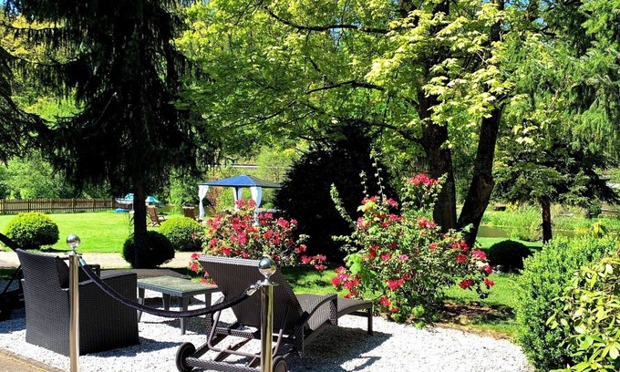 Neustadt an der Waldnaab Apartment | Vacation apartment on the ground floor with large garden and access to the Waldnaab