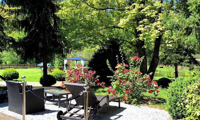 Neustadt an der Waldnaab Apartment | Vacation apartment on the ground floor with large garden and access to the Waldnaab