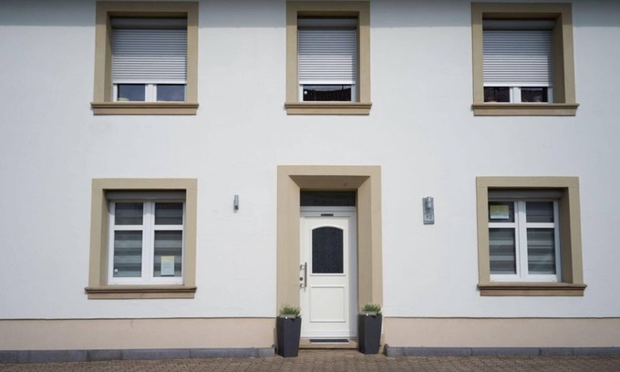 Rehlingen-Siersburg Apartment | Vacation apartment directly on the Nied - apartment/flat, shower, WC, 1 bedroom
