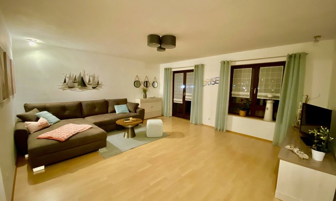 Bitterfeld House | Vacation apartment Pier 7 - directly on the lake!