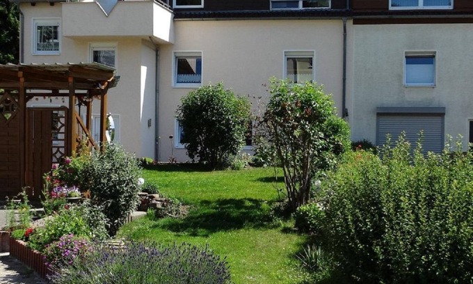 Heckendalheim Apartment | Vacation apartment Christine - Apartment with outdoor seating