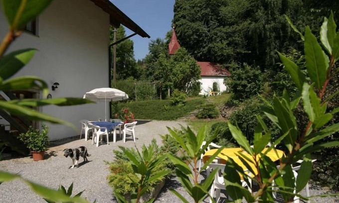 Schwarzach Apartment | Vacation apartment (80sqm) with balcony and fireplace