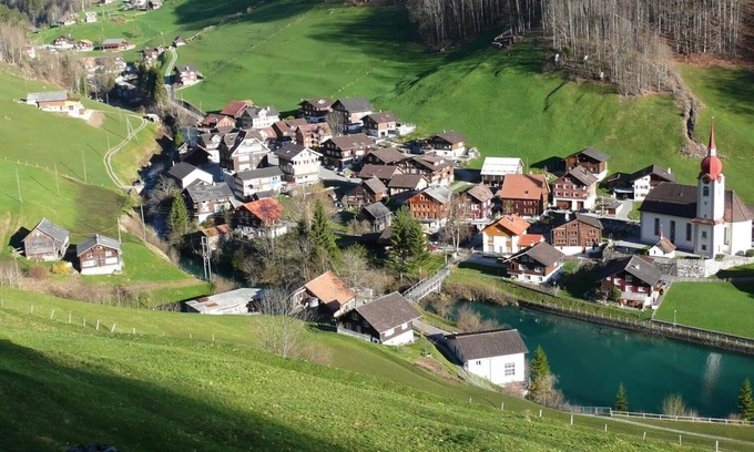 Isenthal Apartment | Vacation apartment -, above Lake Lucerne