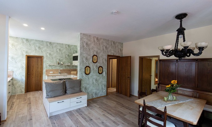 Spittelstein Apartment | Vacation apartment/apartment for 4 guests with 100m² in Rödental (127190)