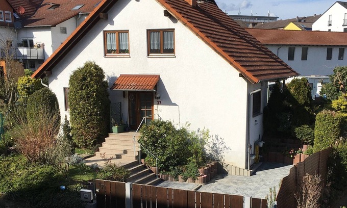 Maintal-Hochstadt Apartment | Vacation apartment/apartment for 5 guests with 60m² in Maintal (19687)