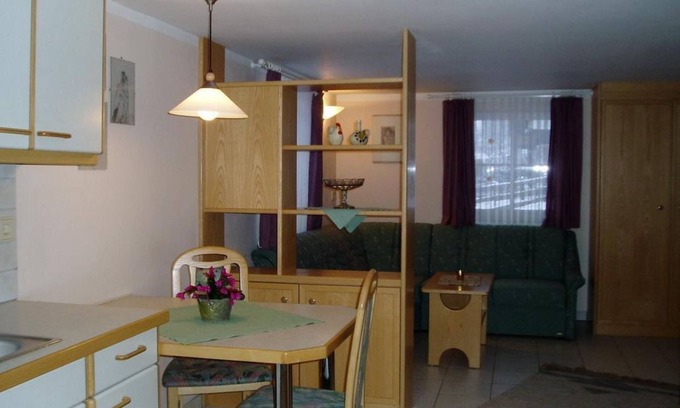 Reichenau Apartment | Vacation apartment Veilchen - Holiday home Leeb