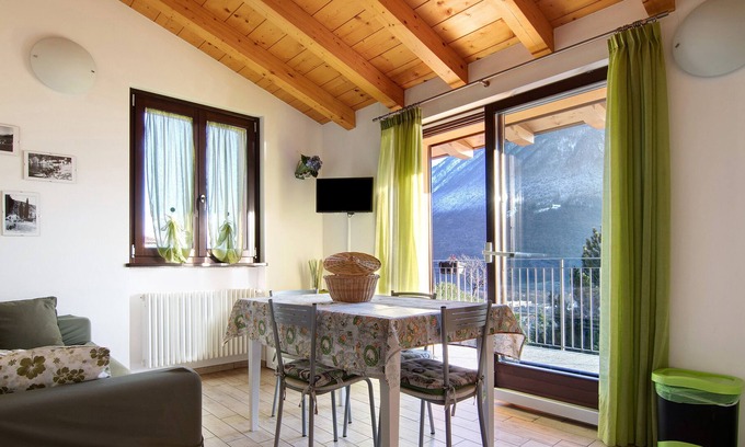 Porlezza Apartment | Vacation apartment Casa Bellavista Lugano Lake Green with Mountain View, Wi-Fi, A/C, Terraces & Garden