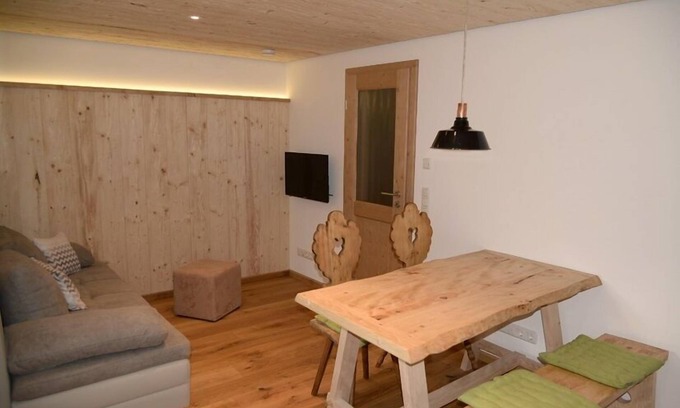 Brannenburg Apartment | Vacation apartment Mühlradstube