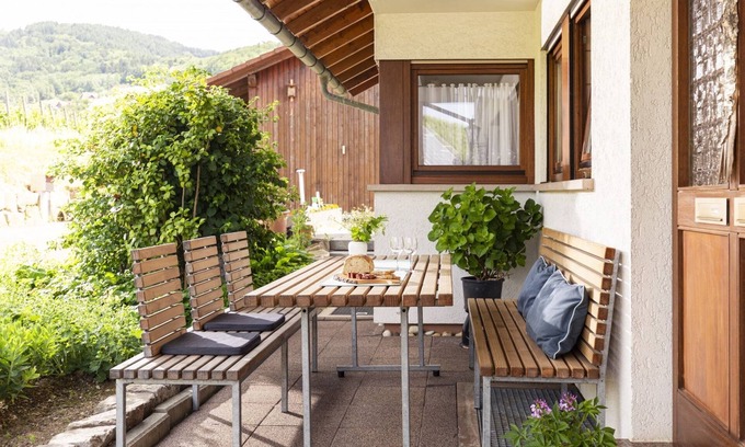 Kappelrodeck Apartment | Vacation apartment with patio and sun lounger in the garden, 50sqm, 1 bedroom, max. 2 persons