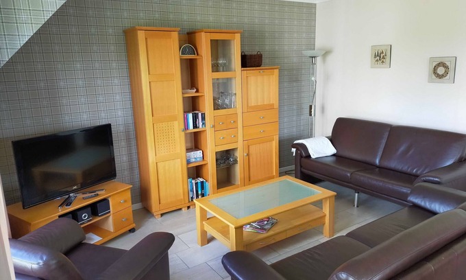 Warsingsfehn Apartment | Vacation apartment Alide, 92sqm, max. 8 pers. - Vacation cottage Adamla, 65319