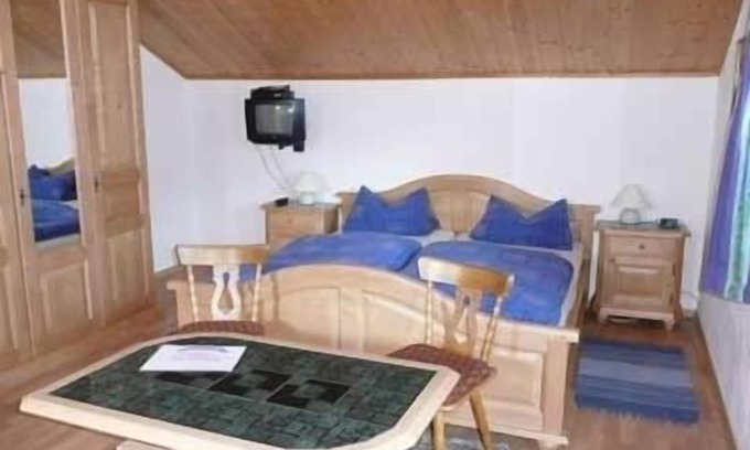 Unterwoessen Apartment | Vacation apartment 2, 50 sqm, up to 4 persons, 2 bedrooms, 3 balconies, WLAN