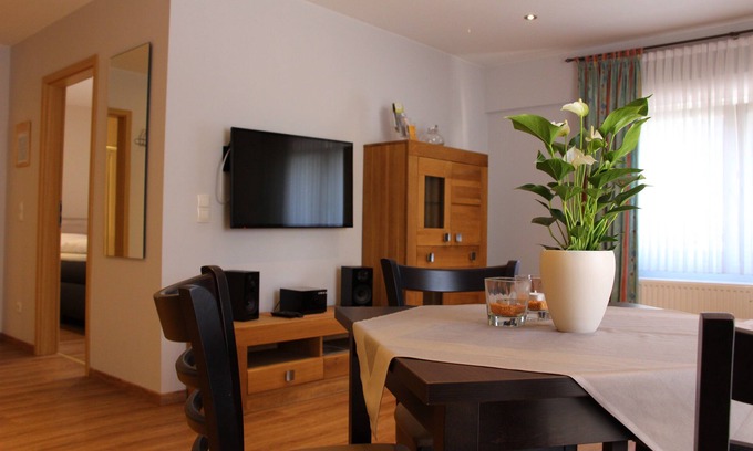 Nickenich Apartment | Vacation apartment/hiking/sightseeing