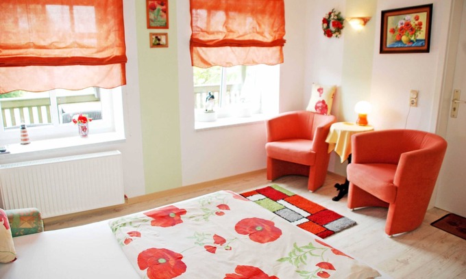 Seedorf Apartment | Vacation apartment Mohnblume with lake view and terrace - Appartementhaus zur