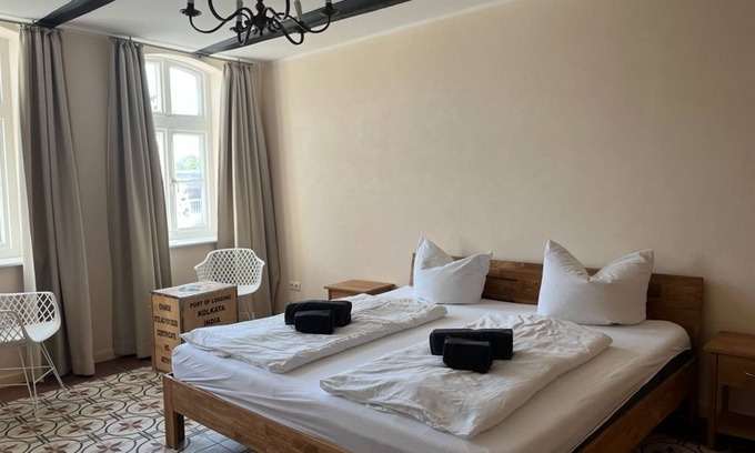 Weener Apartment | Vacation apartment Tjalk - Holiday apartments Hafenkabinett, 25529