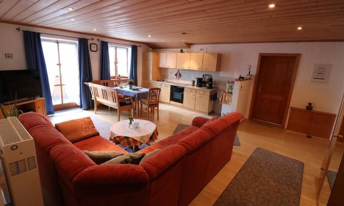 Uebersee Apartment | Vacation apartment up to 4 pers., 88 sqm, 2 sep. Bedroom, balcony