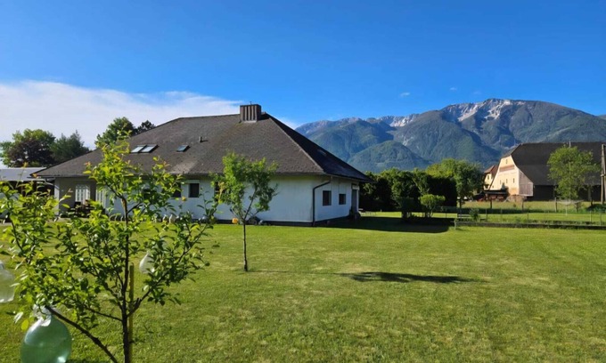 Sankt Michael bei Bleiburg House | Vacation cottage Petzenblick