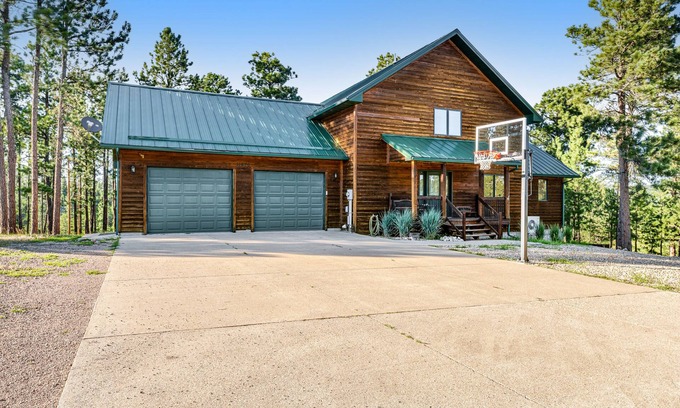 Deadwood House | Vacation gem with pool table, shuffleboard, wet bar, furnished decks, & hot tub