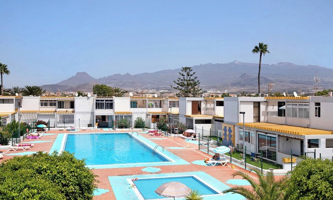 Arona Apartment | Vacation Home "El Drago" with Shared Pool & Wi-Fi