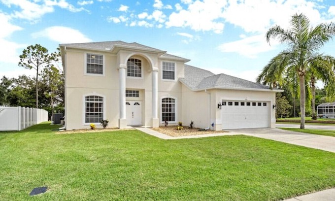 Highlands Reserve House | Vacation Home 6.7 Miles from Disney~Golf Community~Large Villa w/private pooln