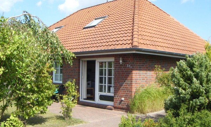 Wangerland House | Vacation home, 85m2, 2 bathrooms, family-friendly, free of charge. Beach chair, P at the house, WLAN