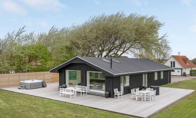 Ballum House | Vacation home "Ajla" by Interhome