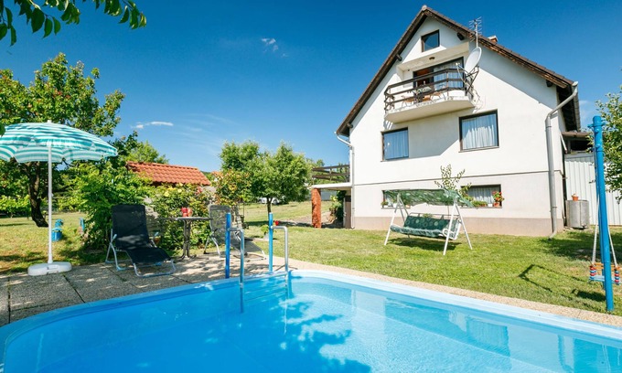Balatonalmadi House | Vacation home Antal by Interhome