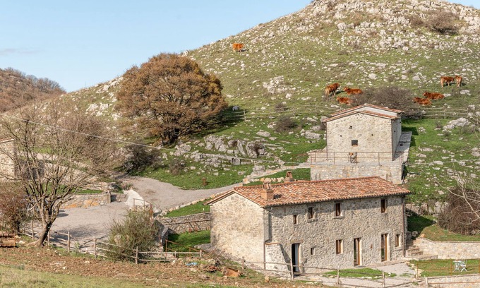 Arcidosso House | Vacation home Aria by Interhome
