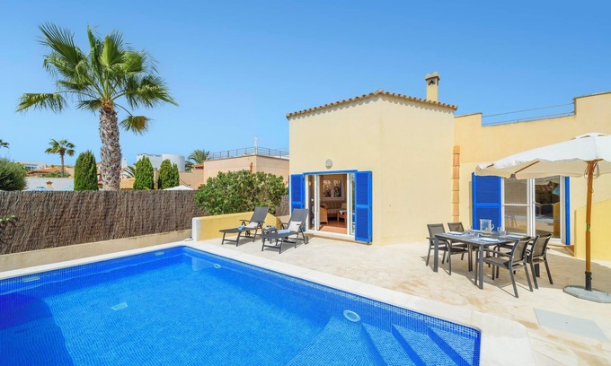 Cala Llombards House | Vacation Home Casa Folara with Sea View, Pool, Wi-Fi, Terrace & Garden